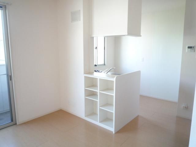 �y���ԁE���r���O�z�@