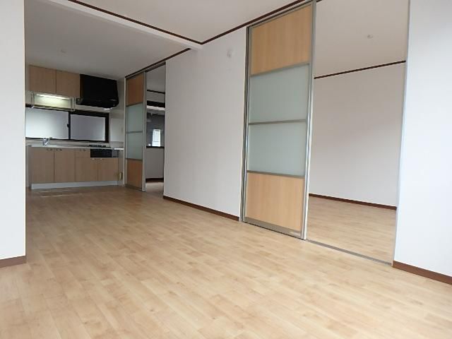 �y���ԁE���r���O�z�@