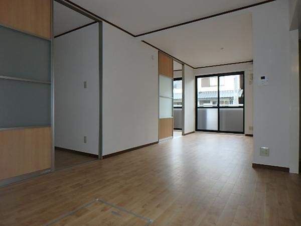 �y�Q���z�@