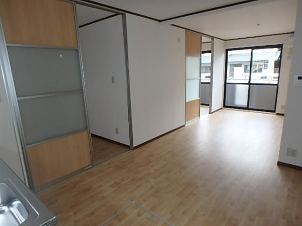 �y�����E���r���O�z�@