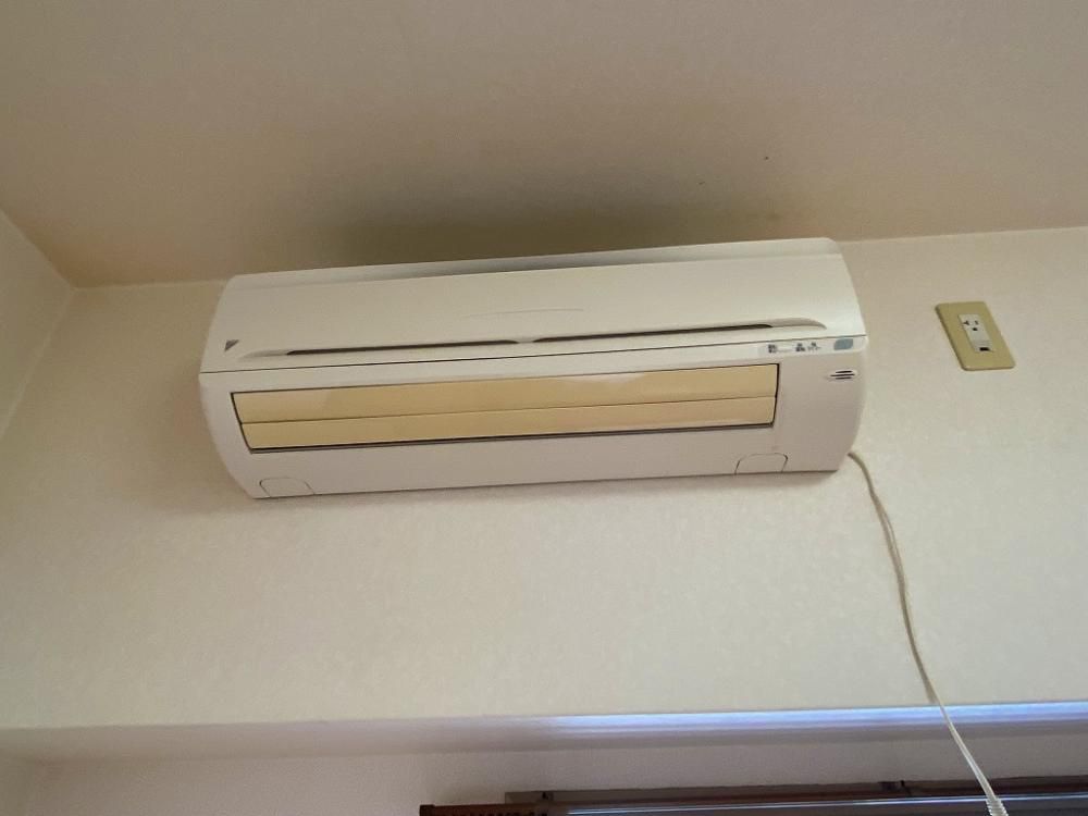 �y���̑��ݔ��z�@���G�A�R���t��