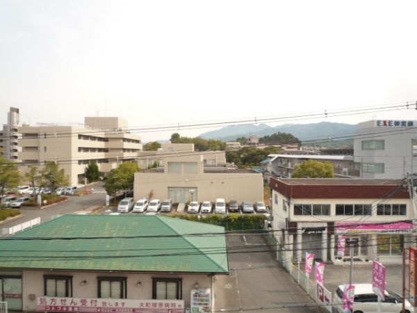 �y���]�z�@