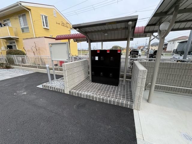 �y�G���g�����X�z�@