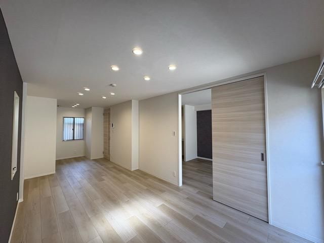 �y���ԁE���r���O�z�@