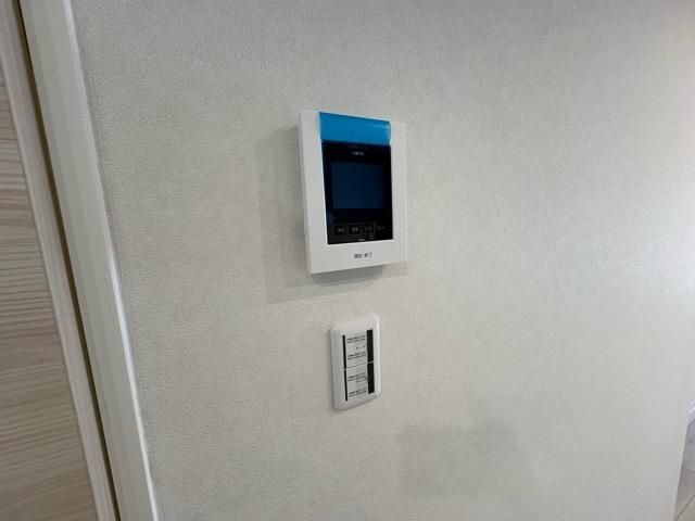 �y�Z�L�����e�B�z�@