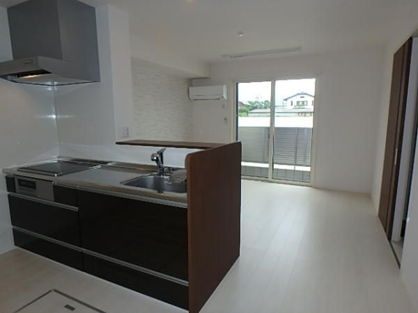 �y�����E���r���O�z�@