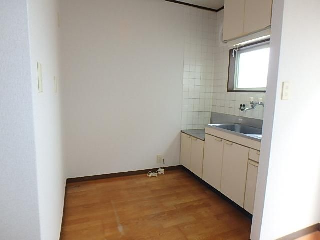 �y���ԁE���r���O�z�@