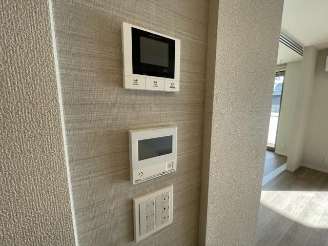 �y�Z�L�����e�B�z�@