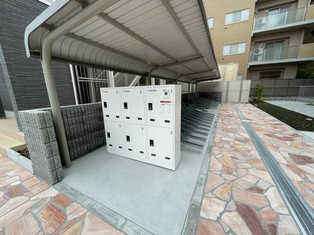 �y�G���g�����X�z�@