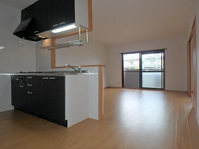 �y�����E���r���O�z�@