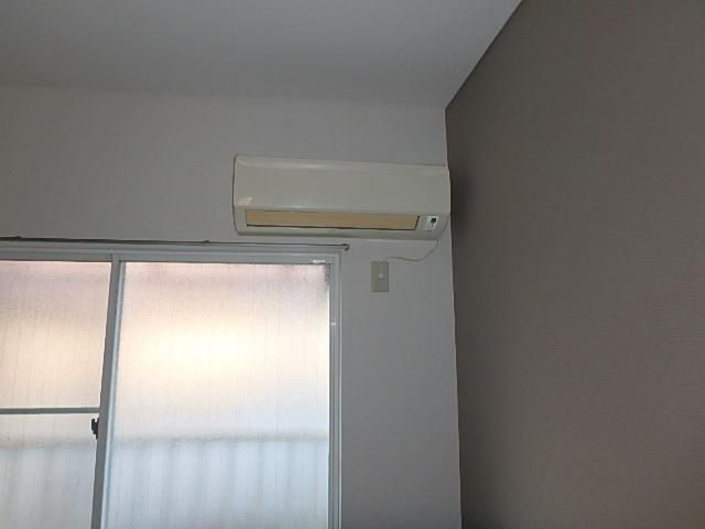 �y���̑��ݔ��z�@���G�A�R����