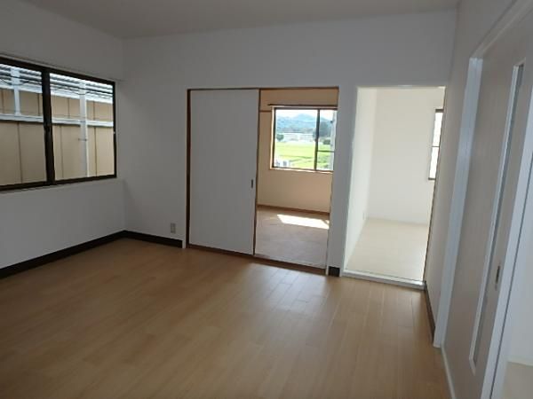 �y���̑������E�X�y�[�X�z�@