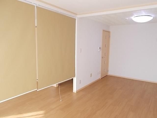 �y���ԁE���r���O�z�@