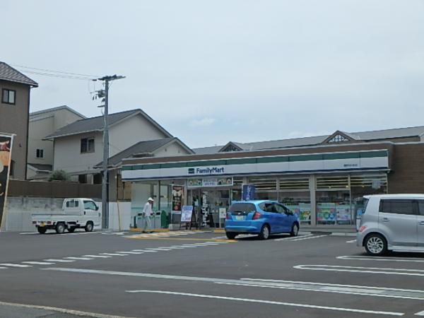 �y���Ӂz�@���t�@�~���[�}�[�g�����ΐ쒬�X�܂�68����