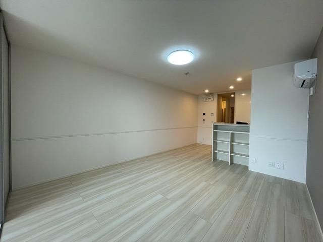 �y�����E���r���O�z�@