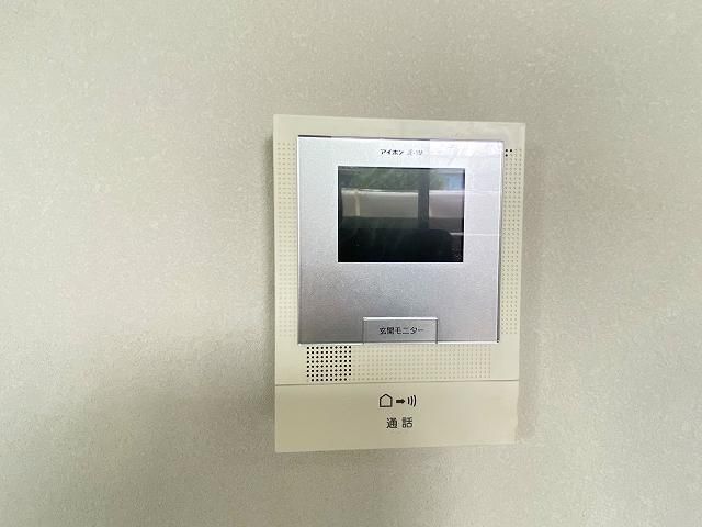 �y�Z�L�����e�B�z�@