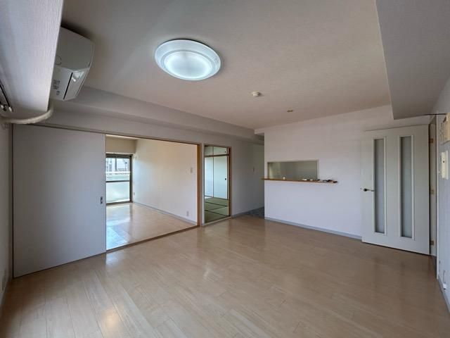 �y���ԁE���r���O�z�@���C���[�W�ł���