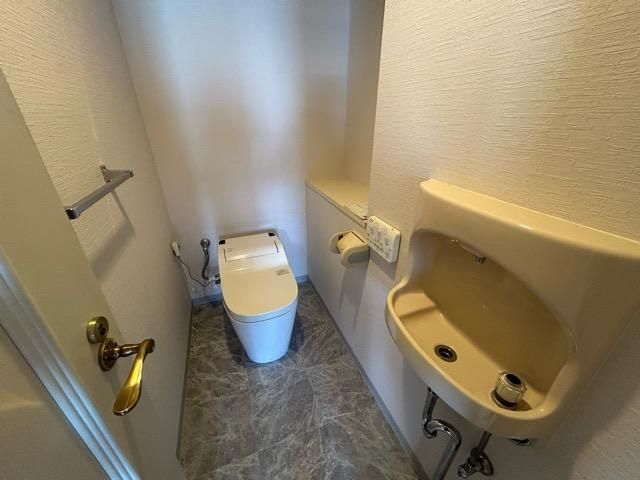 �y�g�C���z�@