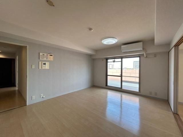 �y�����E���r���O�z�@