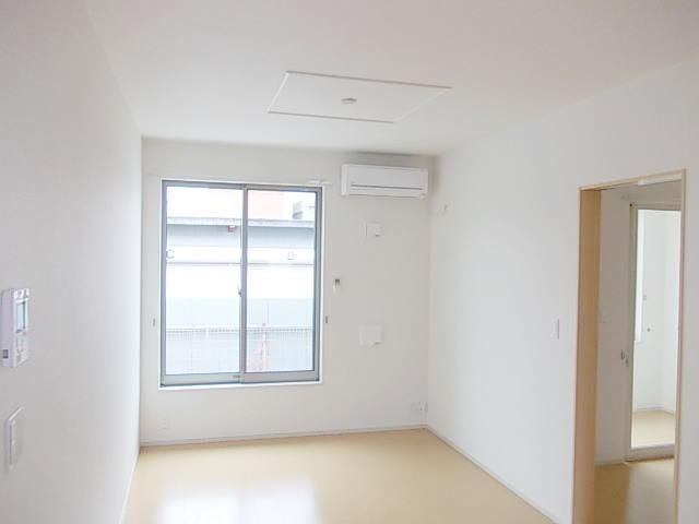 �y���ԁE���r���O�z�@