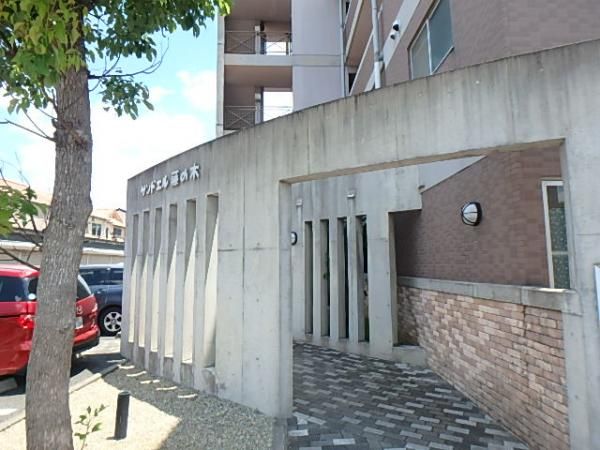 �y�G���g�����X�z�@