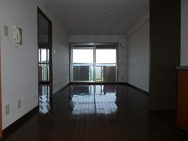 �y�����E���r���O�z�@