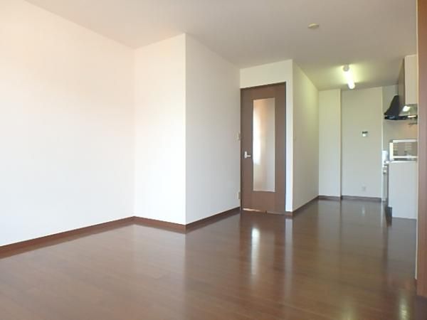 �y�����E���r���O�z�@