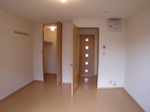 �y���ԁE���r���O�z�@���t���[�����O�d�l���Y��Ƀ��t�H�[������܂���