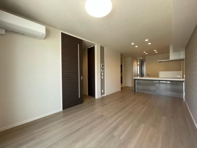 �y���ԁE���r���O�z�@