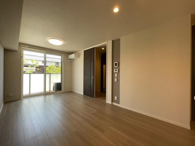 �y�����E���r���O�z�@