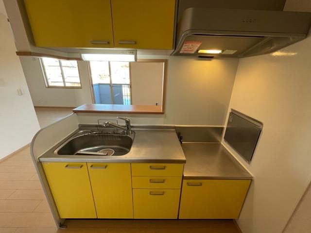 �y�L�b�`���z�@