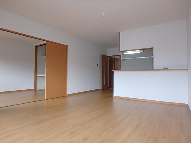 �y���ԁE���r���O�z�@