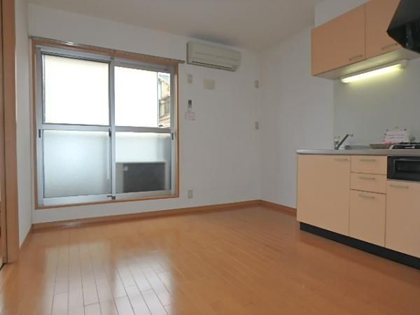 �y�����E���r���O�z�@