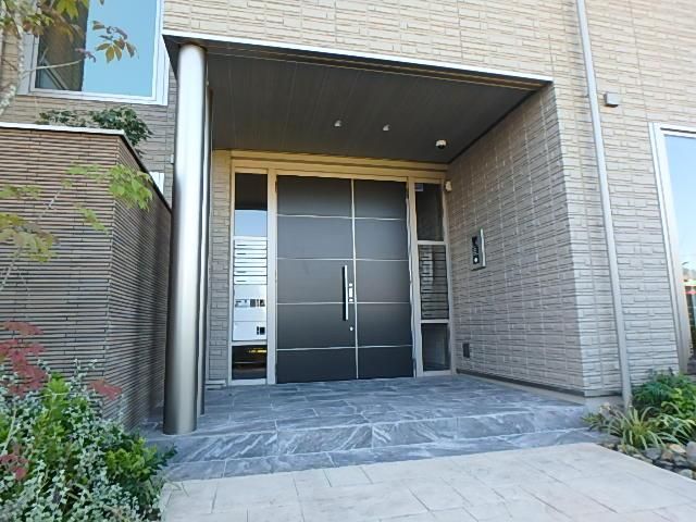 �y�G���g�����X�z�@