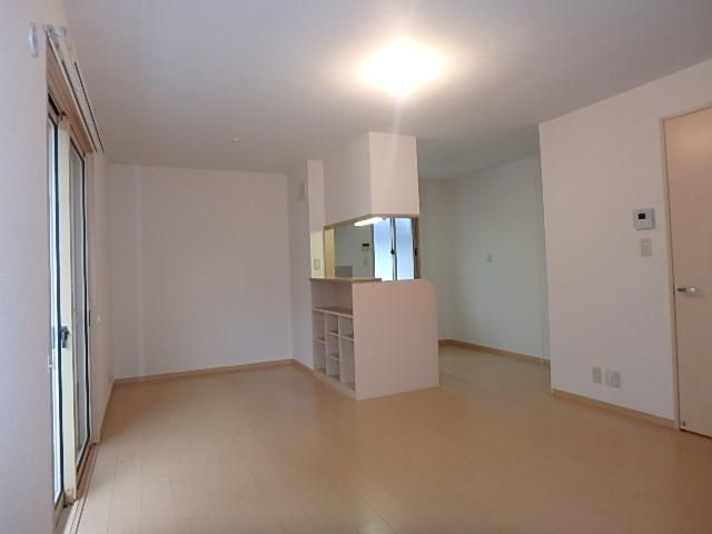 �y�����E���r���O�z�@