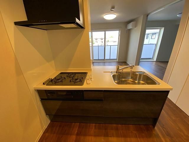 �y�L�b�`���z�@