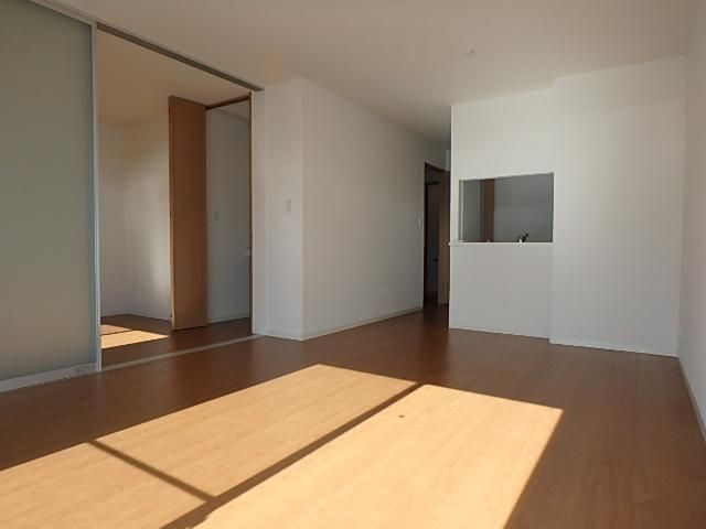 �y���ԁE���r���O�z�@