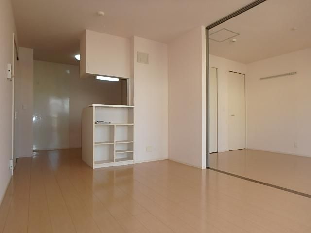 �y���ԁE���r���O�z�@