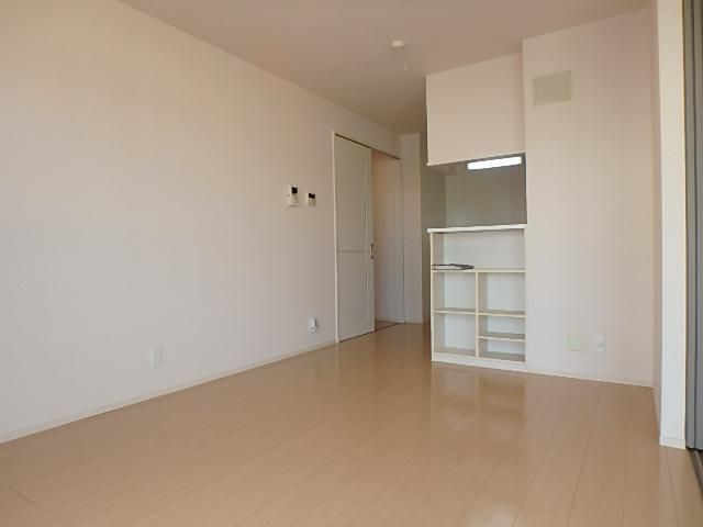 �y�����E���r���O�z�@