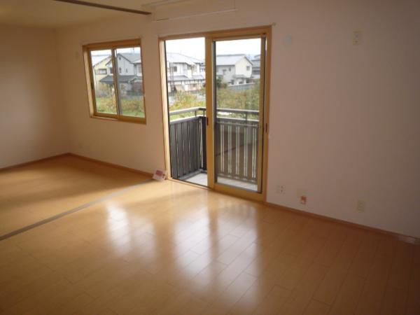 �y�����E���r���O�z�@