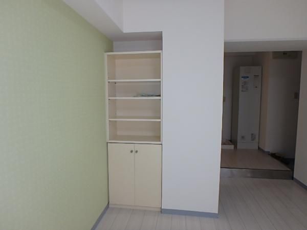 �y�����E���r���O�z�@