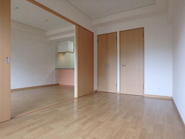 �y�Q���z�@