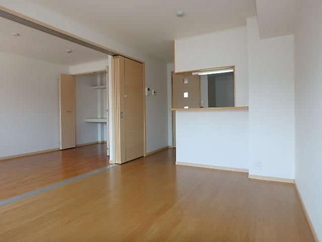 �y���ԁE���r���O�z�@��������̖��邢��������