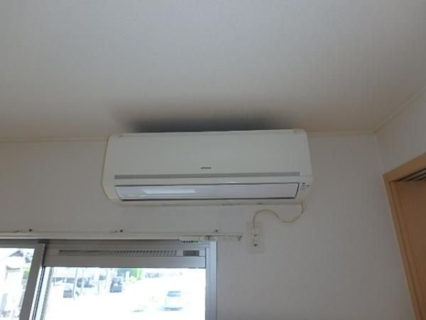 �y���̑��ݔ��z�@�����r���O�ɃG�A�R���t��