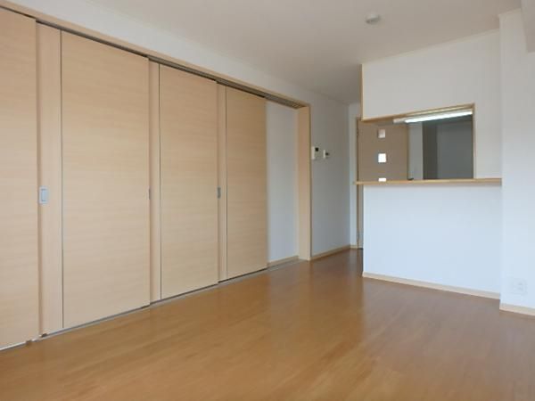 �y�����E���r���O�z�@