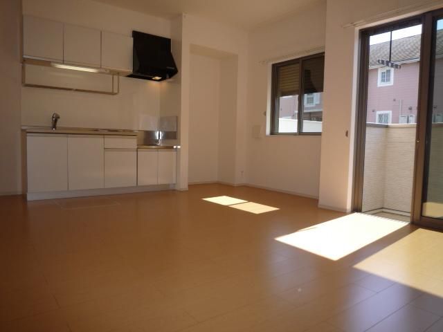 �y���ԁE���r���O�z�@