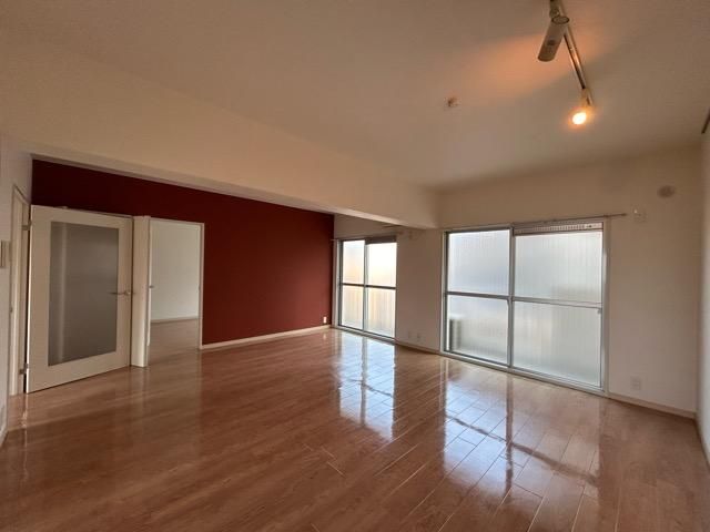 �y���ԁE���r���O�z�@