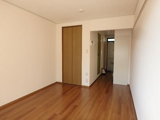 �y���ԁE���r���O�z�@��������̖��邢�������ł���