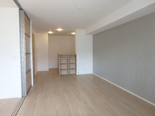 �y���ԁE���r���O�z�@