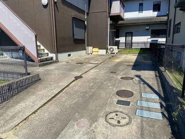 yԏz@